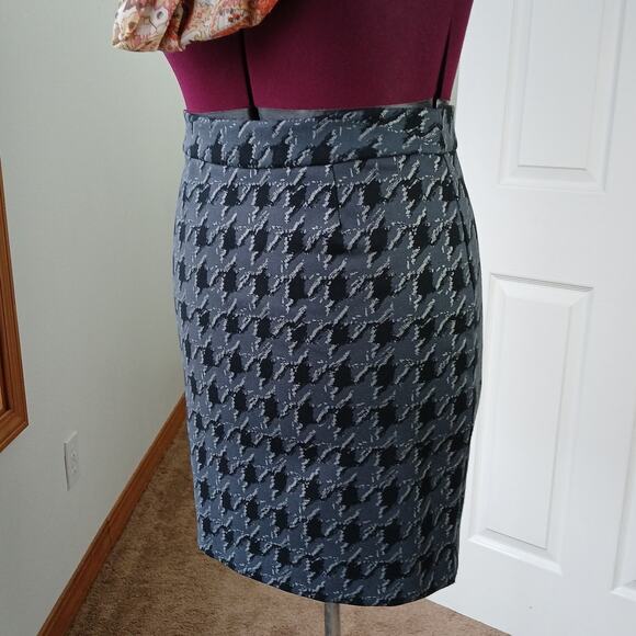 Apt. 9 Grey Houndstooth Pencil Midi Skirt Petite M dark gray black silver office - Picture 2 of 11